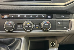 harmaa Volkswagen Crafter 2019 kuva 19.