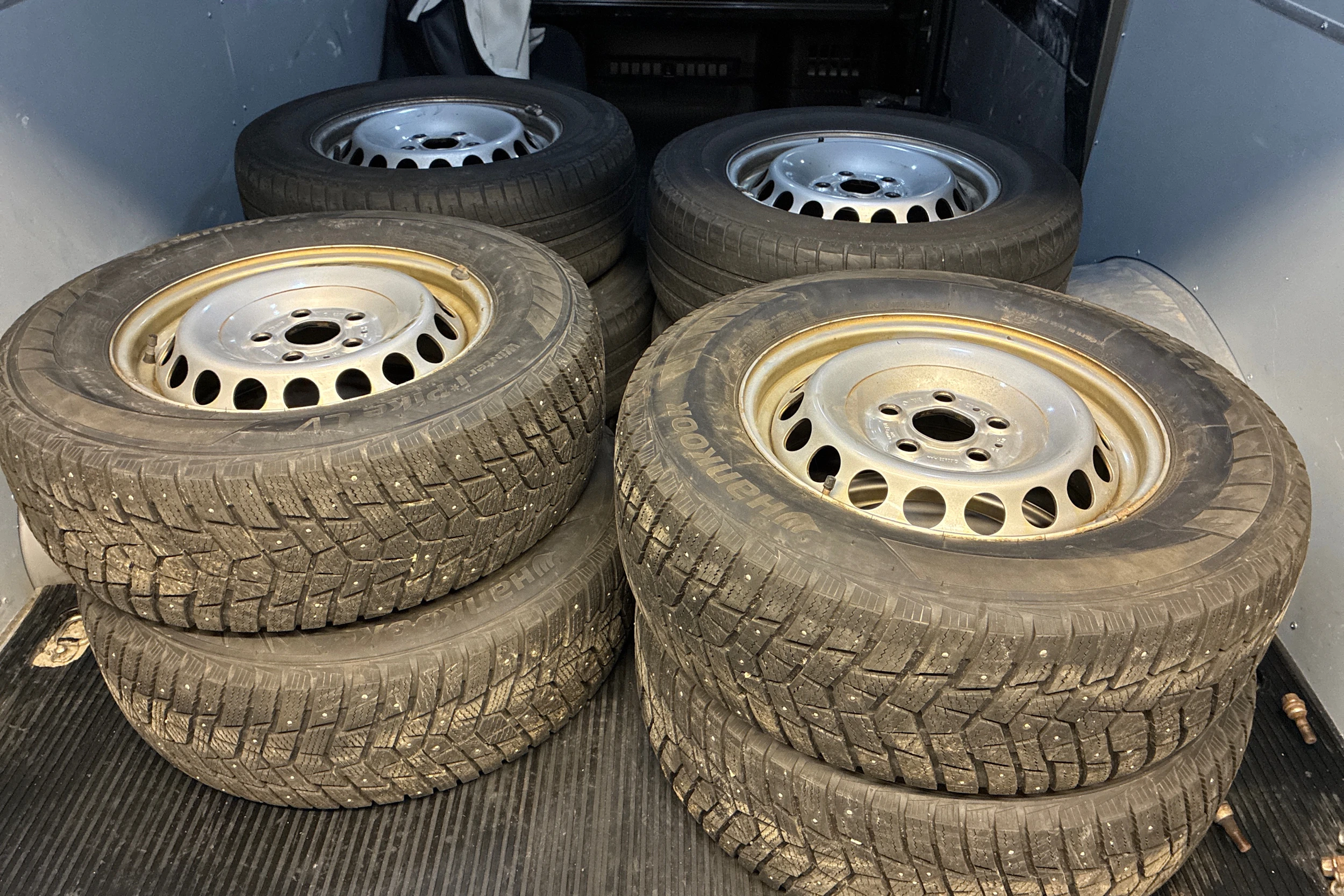 harmaa Volkswagen Crafter 2019 kuva 21.