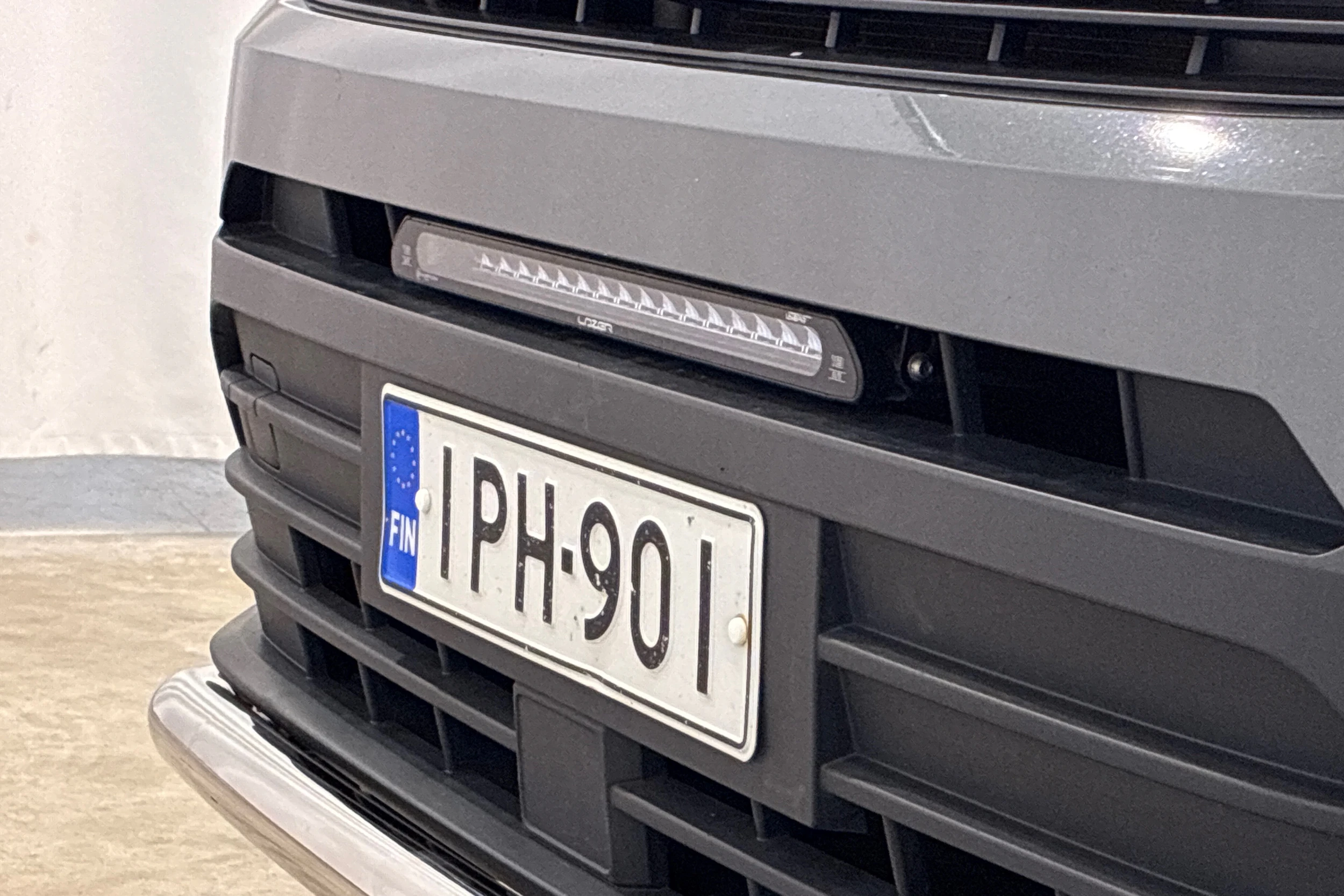 harmaa Volkswagen Crafter 2019 kuva 27.