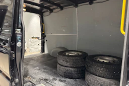 Musta Volkswagen CRAFTER 2019 kuva 17.