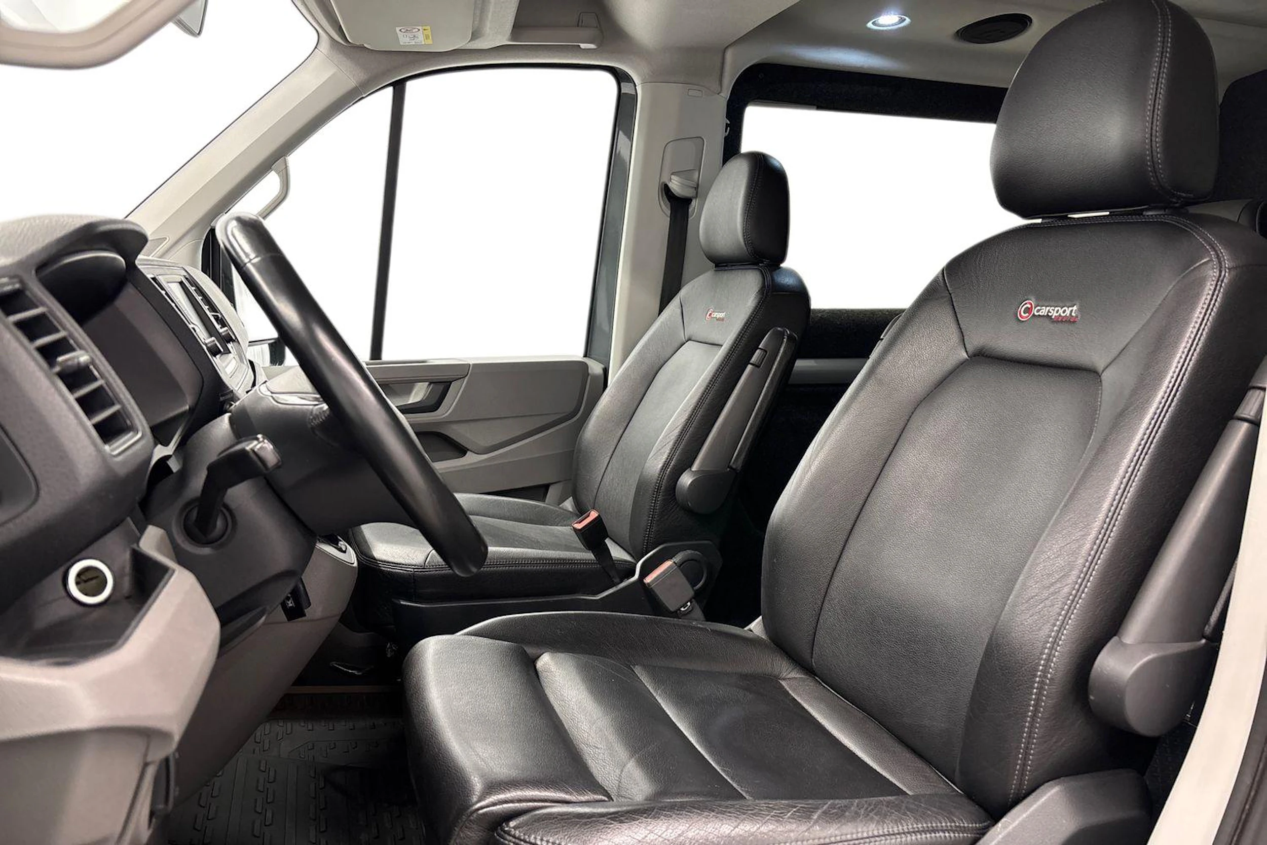 harmaa Volkswagen Crafter 2019 kuva 8.