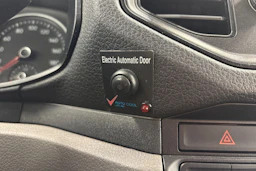 harmaa Volkswagen Crafter 2019 kuva 25.