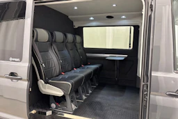 harmaa Volkswagen Crafter 2019 kuva 30.