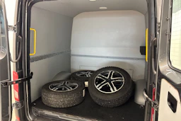 harmaa Volkswagen Crafter 2019 kuva 34.