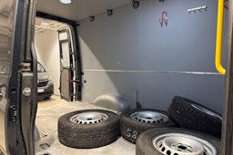 Harmaa Volkswagen CRAFTER 2019 kuva 15.
