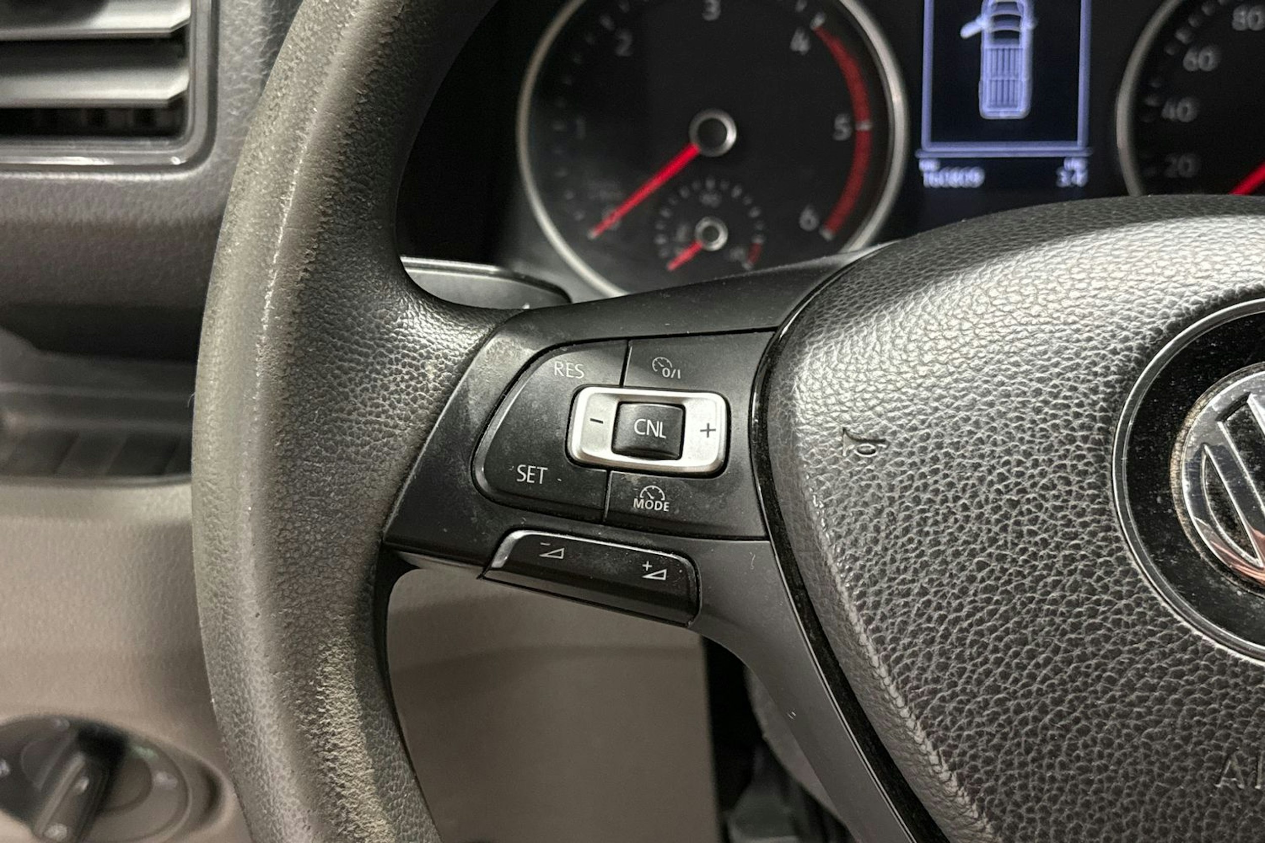 Harmaa Volkswagen CRAFTER 2019 kuva 16.
