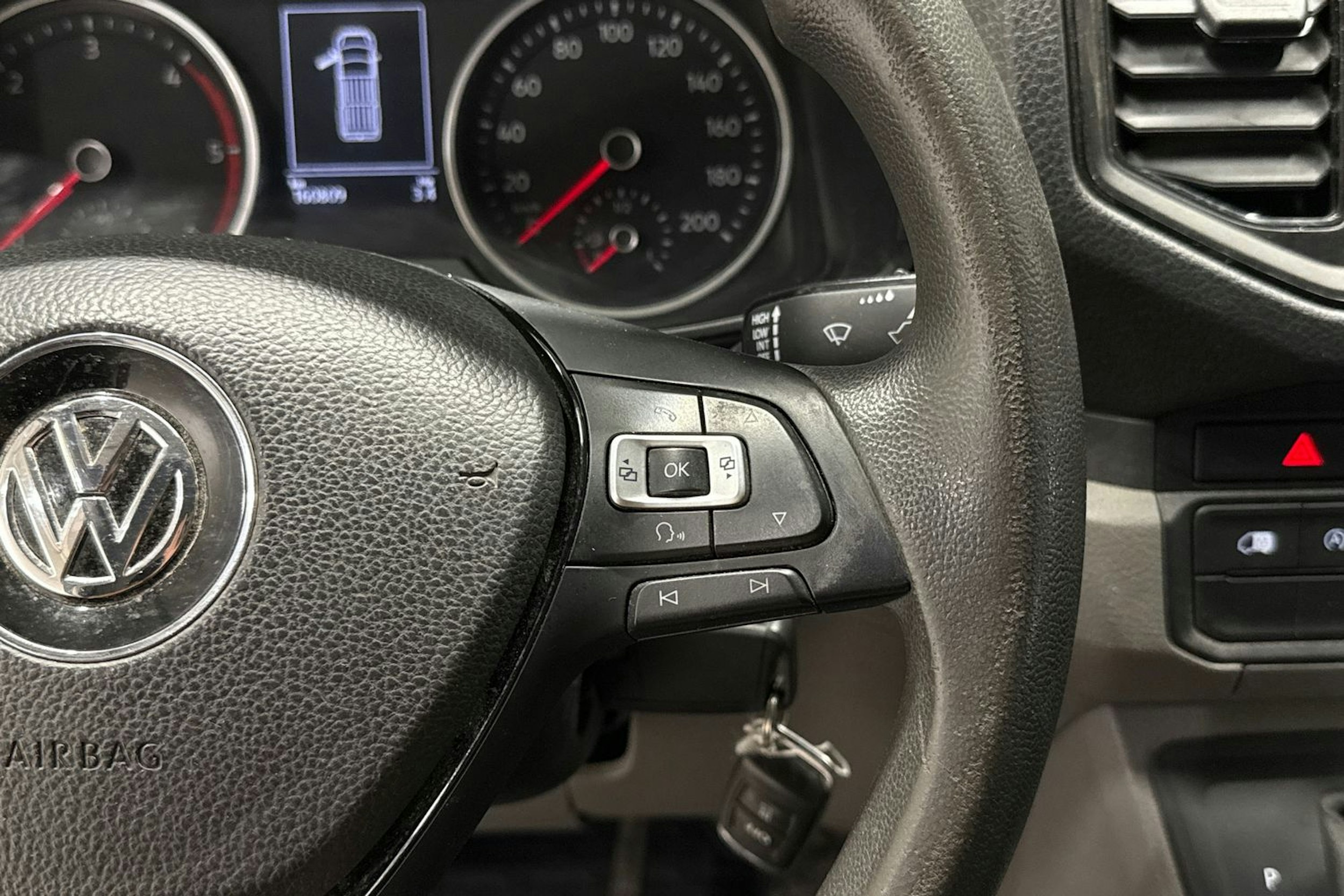 Harmaa Volkswagen CRAFTER 2019 kuva 17.