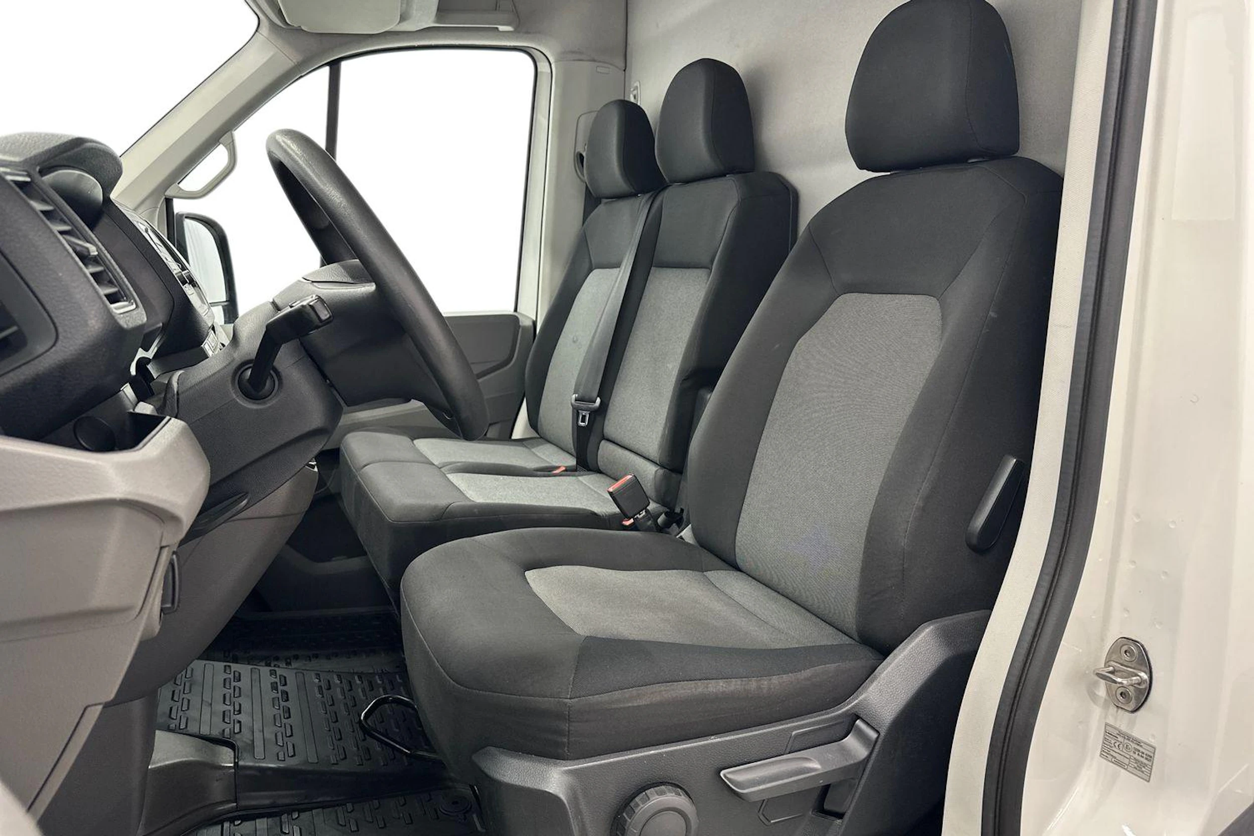 valkoinen Volkswagen Crafter 2019 kuva 8.