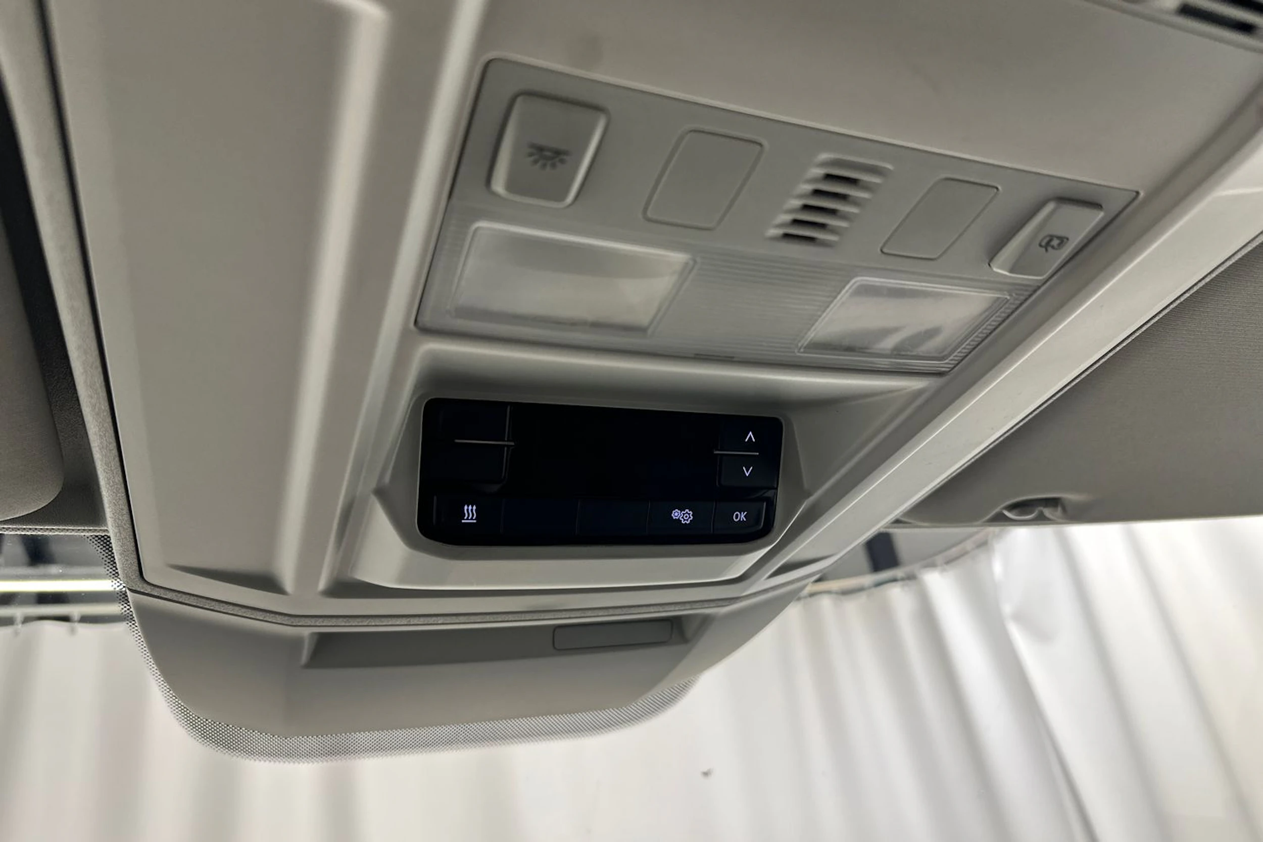 valkoinen Volkswagen Crafter 2019 kuva 15.