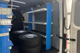 valkoinen Volkswagen Crafter 2019 kuva 21.