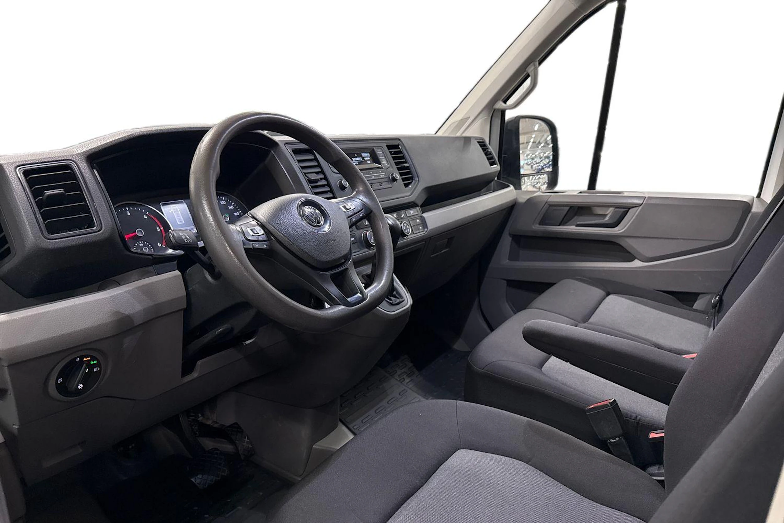 valkoinen Volkswagen Crafter 2019 kuva 8.