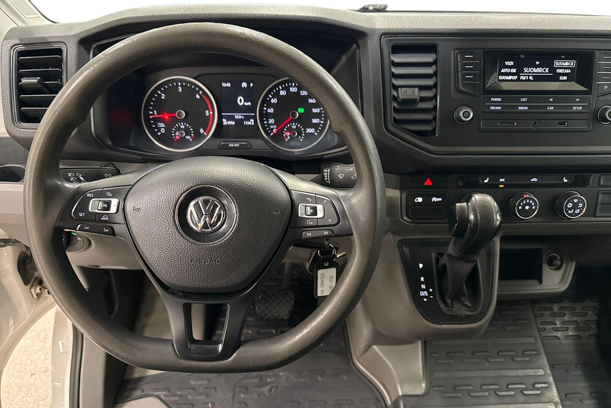 valkoinen Volkswagen Crafter 2019 kuva 9.