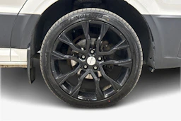 valkoinen Volkswagen Crafter 2019 kuva 12.