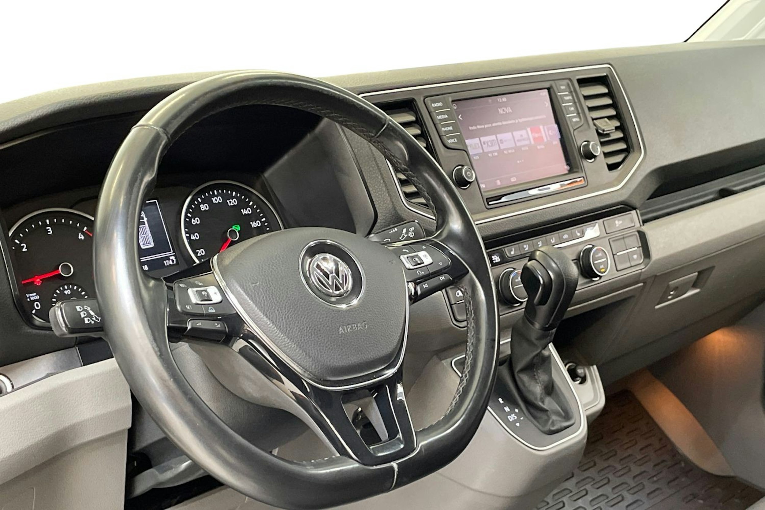 met. hopea Volkswagen Crafter 2019 kuva 9.