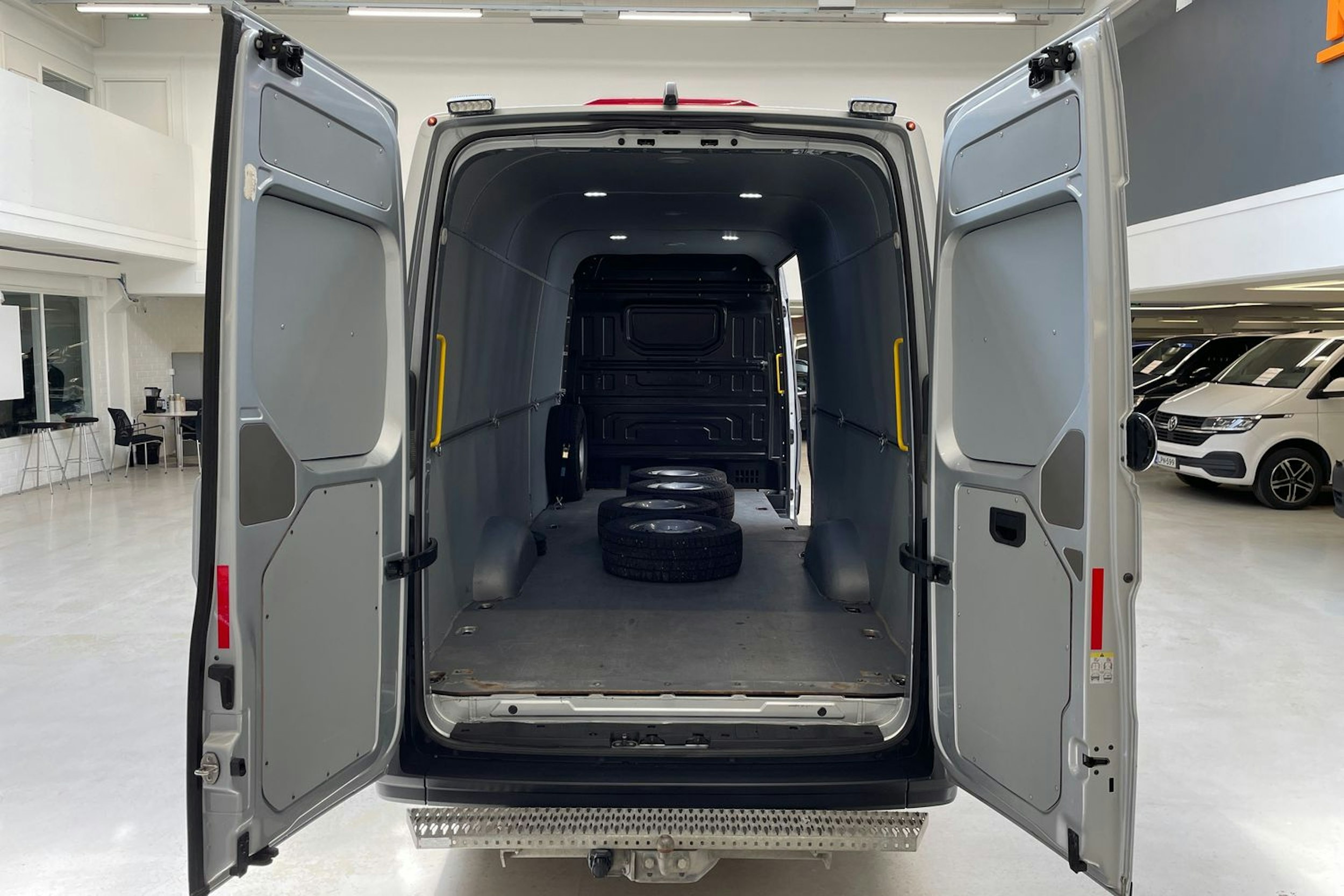 met. hopea Volkswagen Crafter 2019 kuva 14.