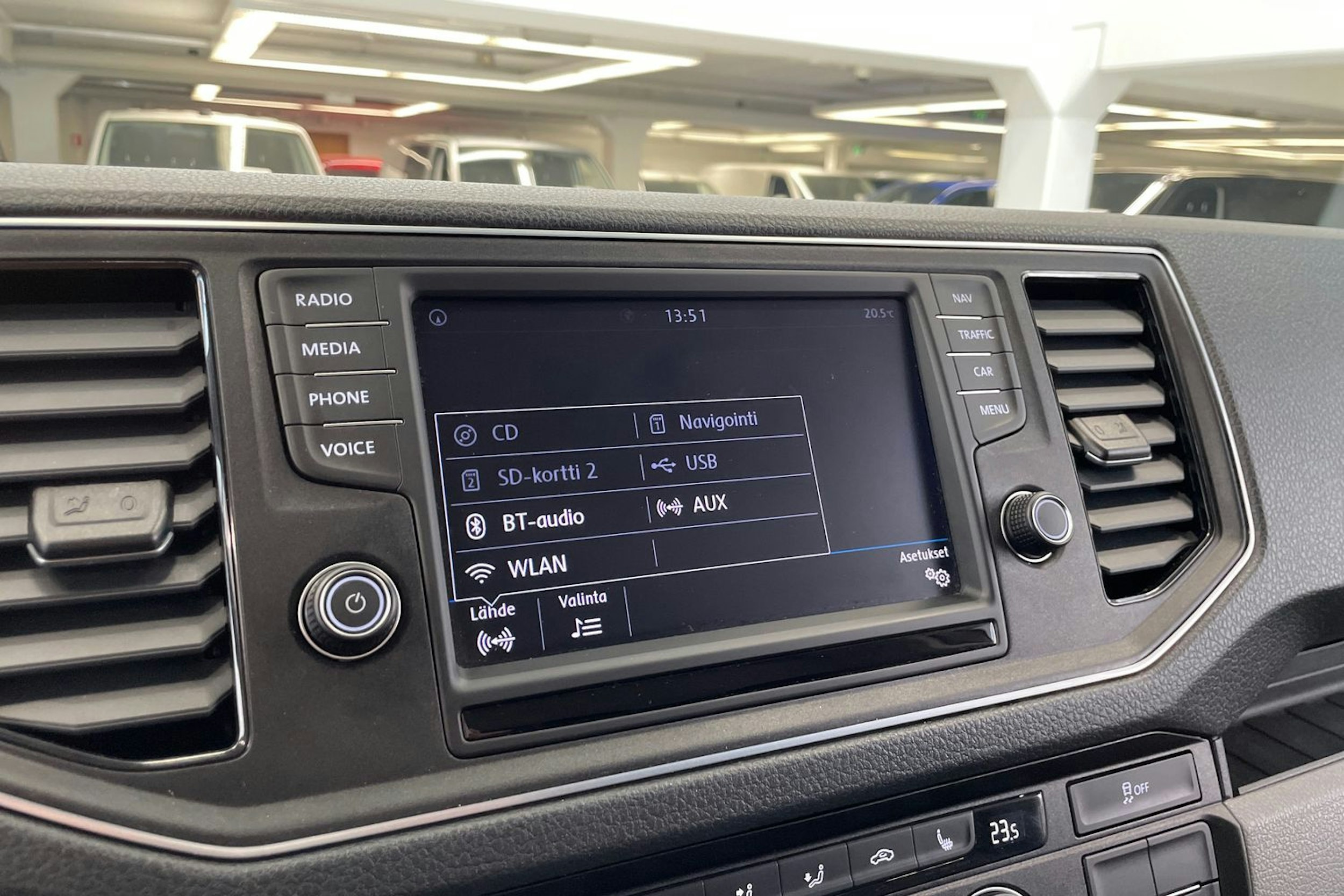 met. hopea Volkswagen Crafter 2019 kuva 21.