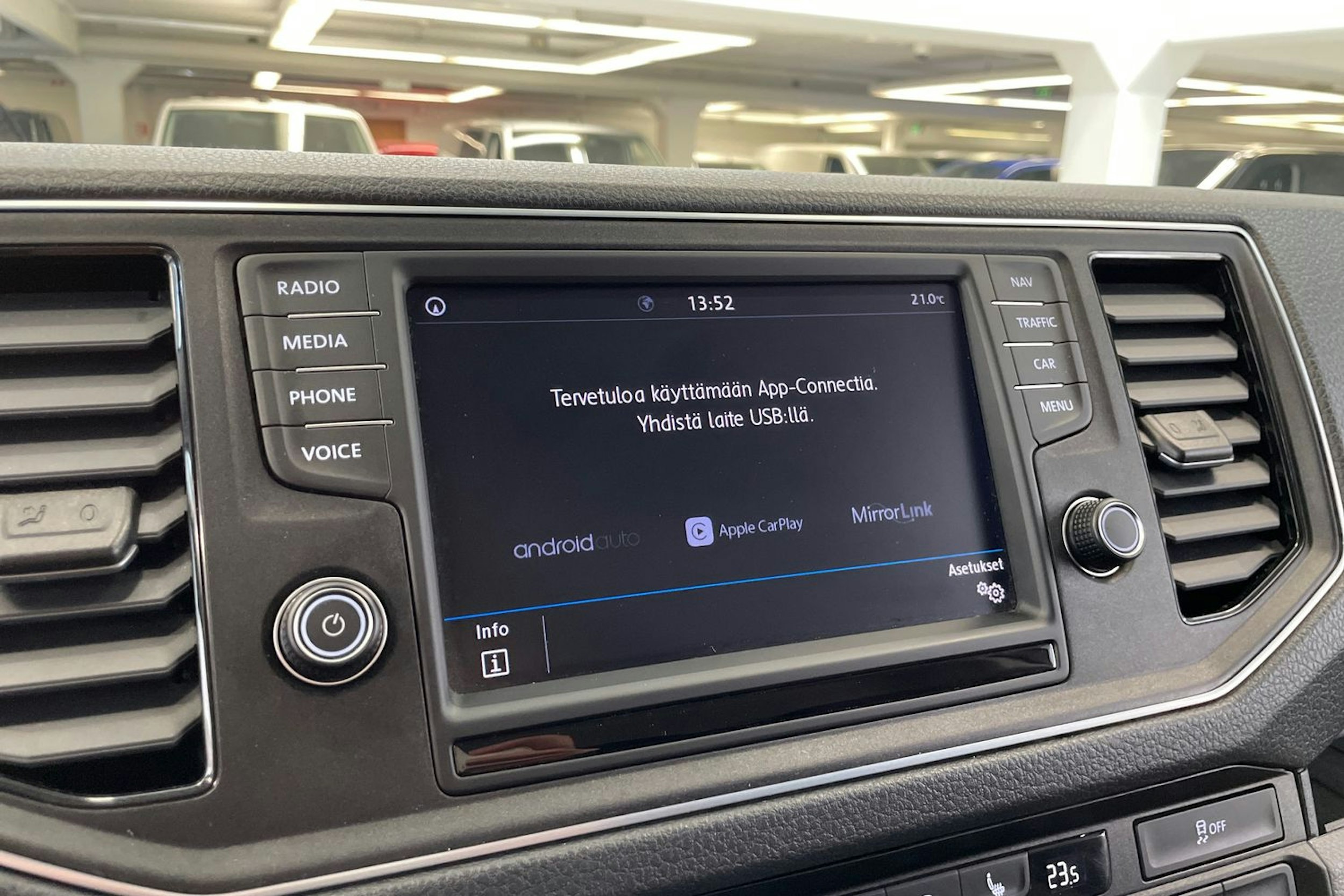 met. hopea Volkswagen Crafter 2019 kuva 24.
