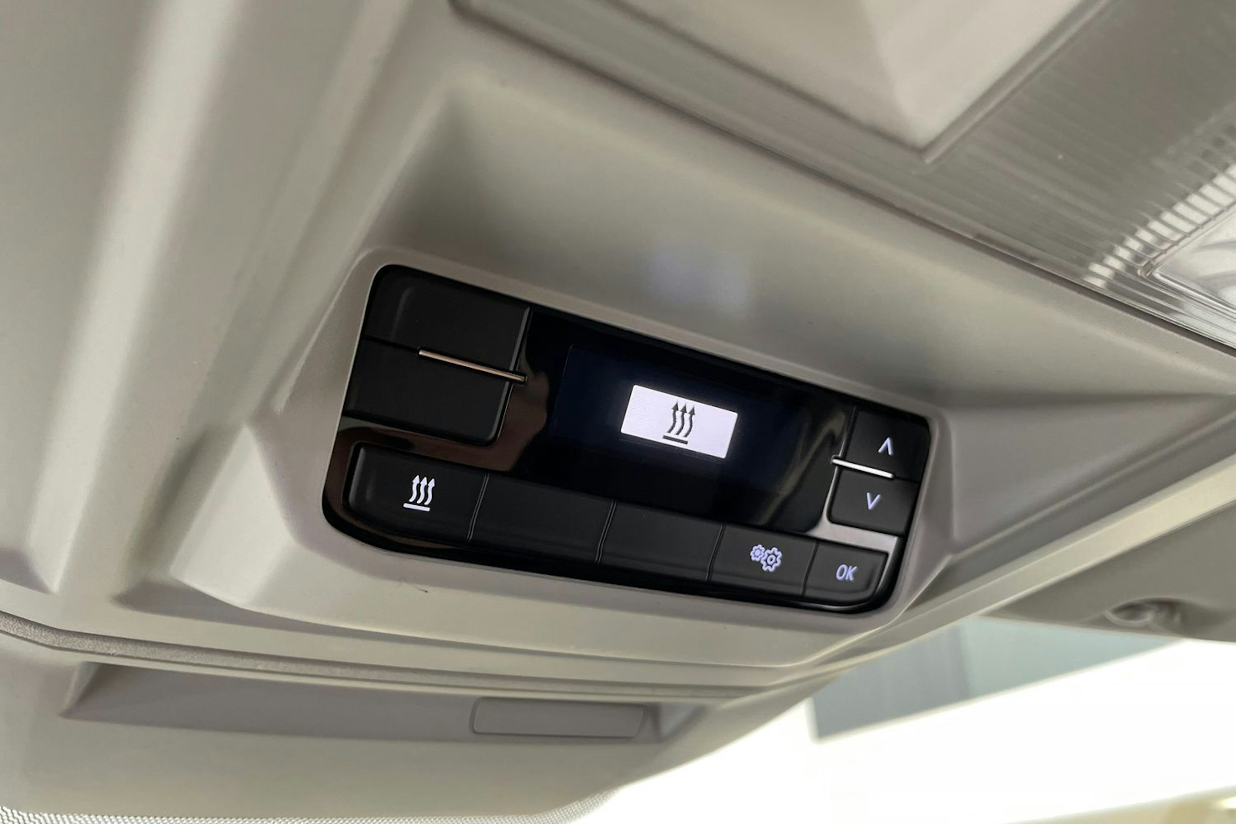 met. hopea Volkswagen Crafter 2019 kuva 28.