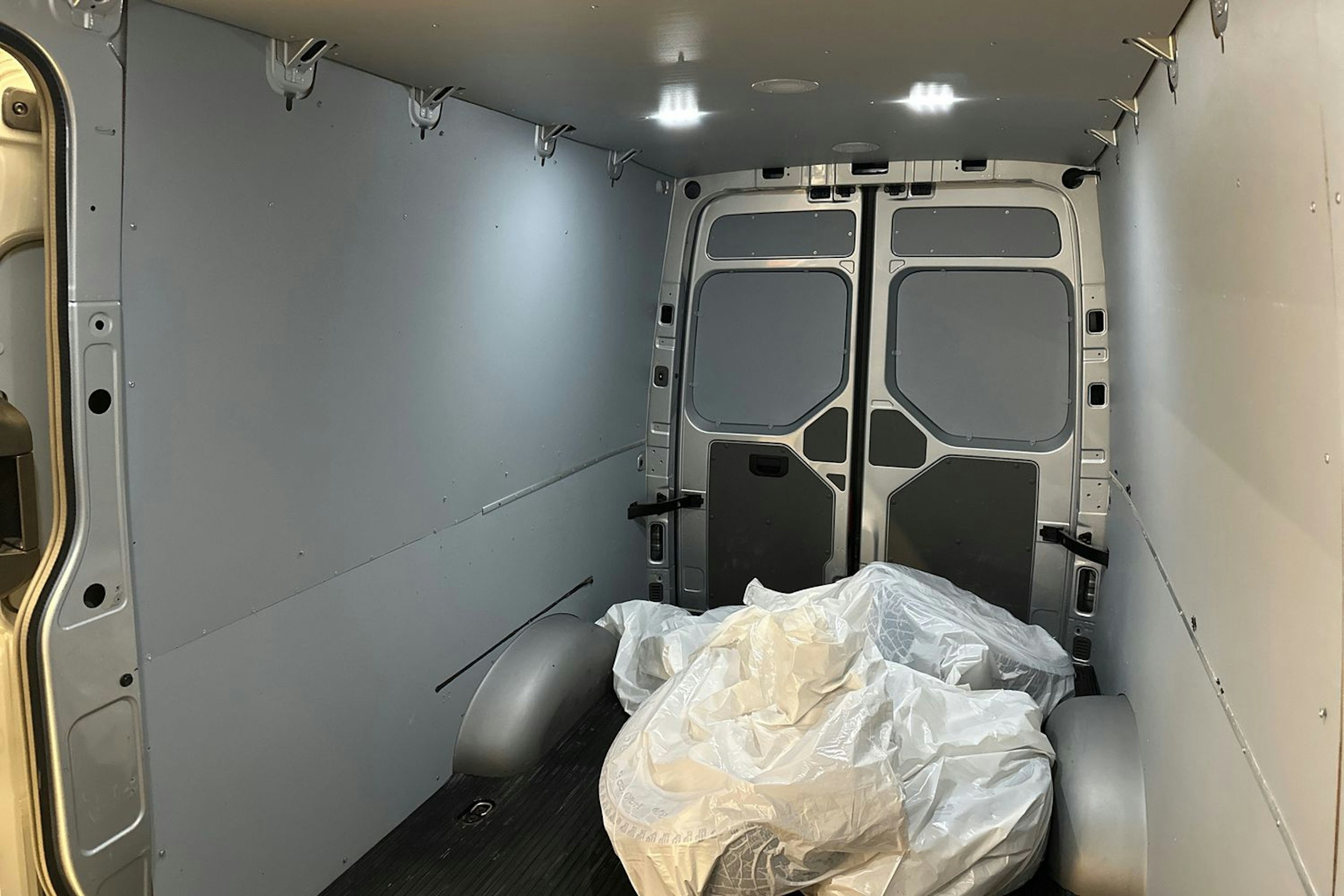 hopea Volkswagen Crafter 2019 kuva 14.