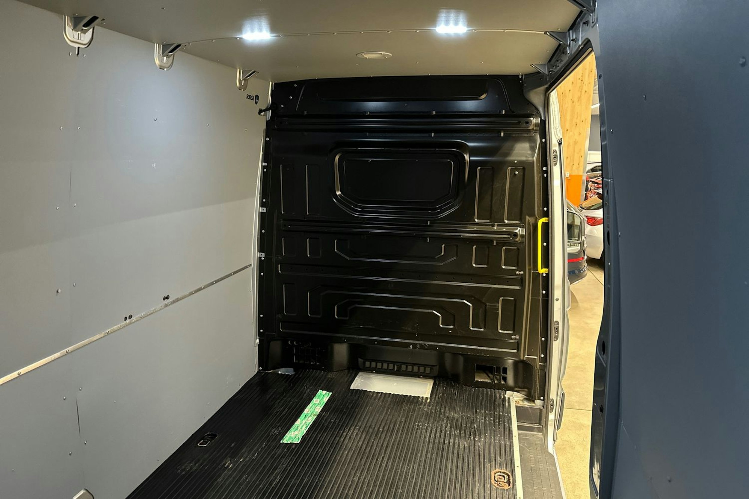 hopea Volkswagen Crafter 2019 kuva 15.
