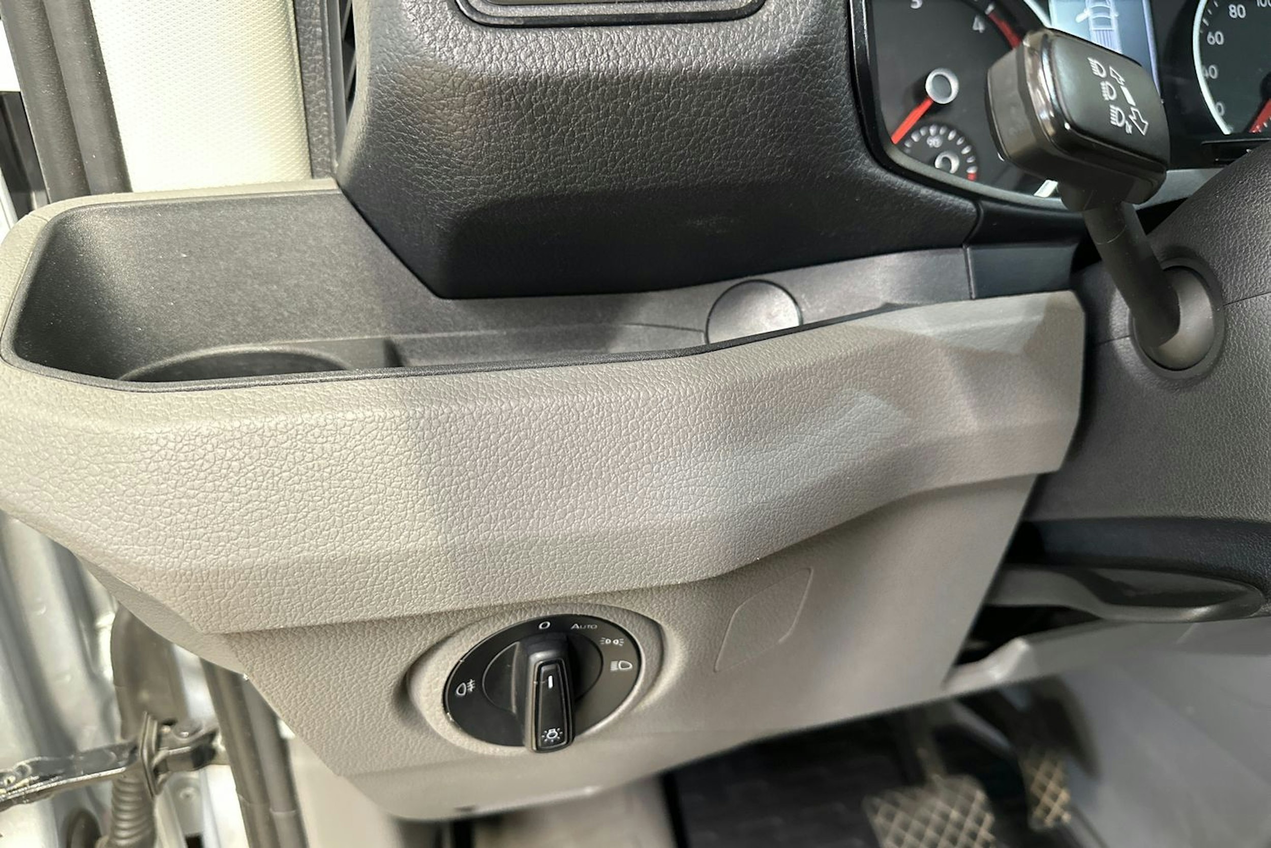 hopea Volkswagen Crafter 2019 kuva 19.