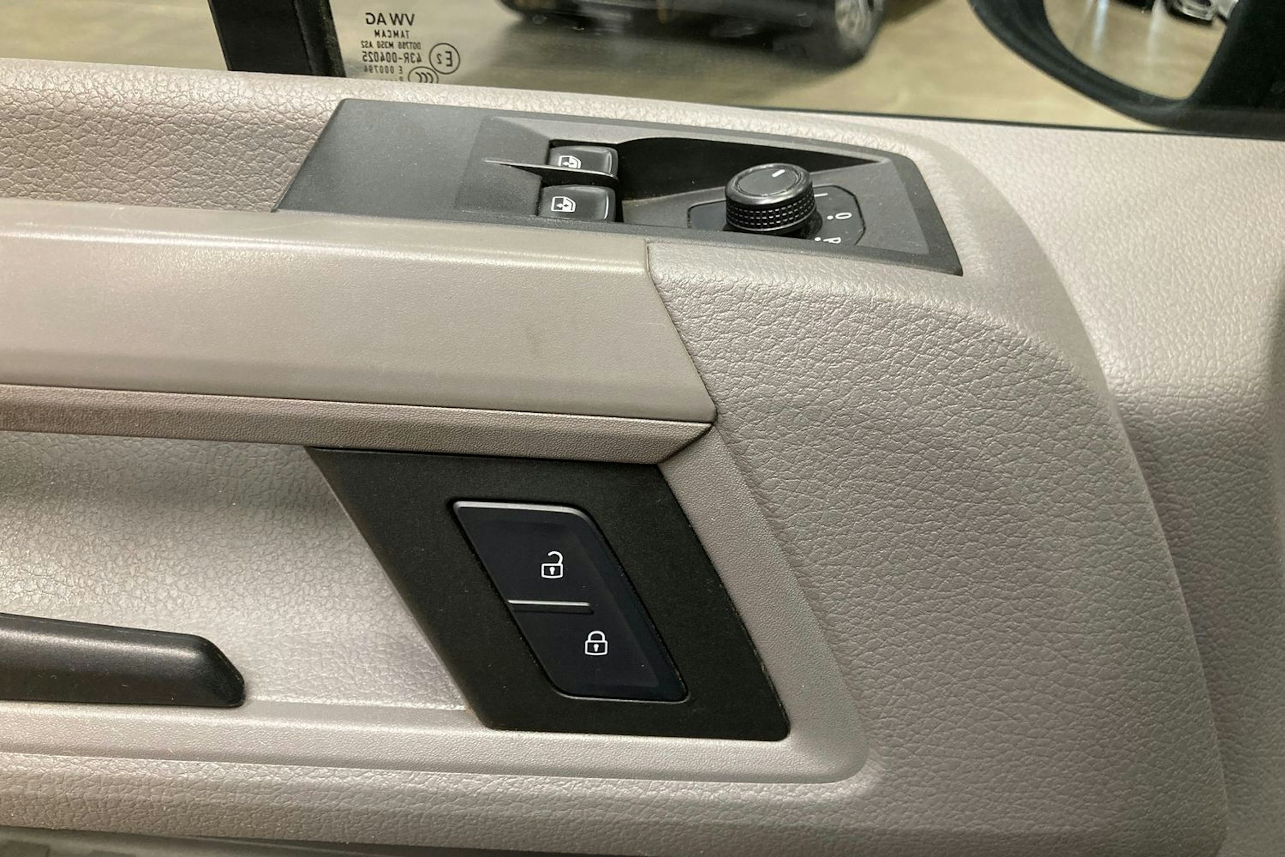 valkoinen Volkswagen Crafter 2019 kuva 16.