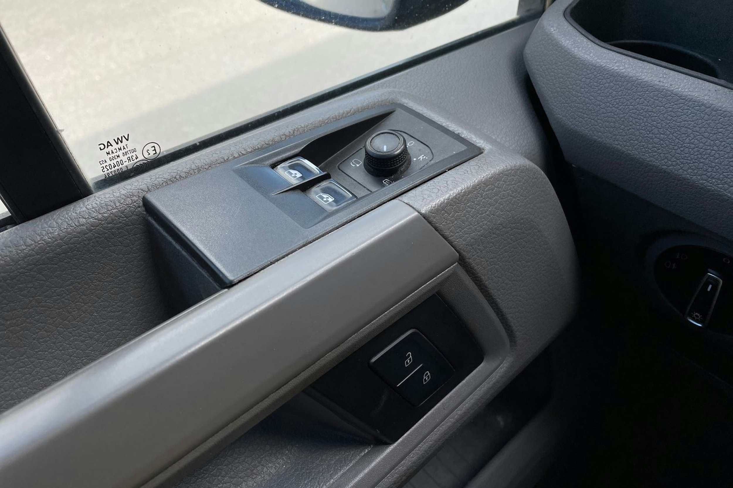 Harmaa Volkswagen CRAFTER 2019 kuva 17.