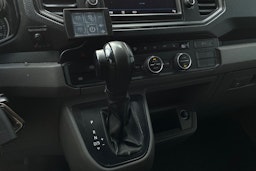 Harmaa Volkswagen CRAFTER 2019 kuva 18.