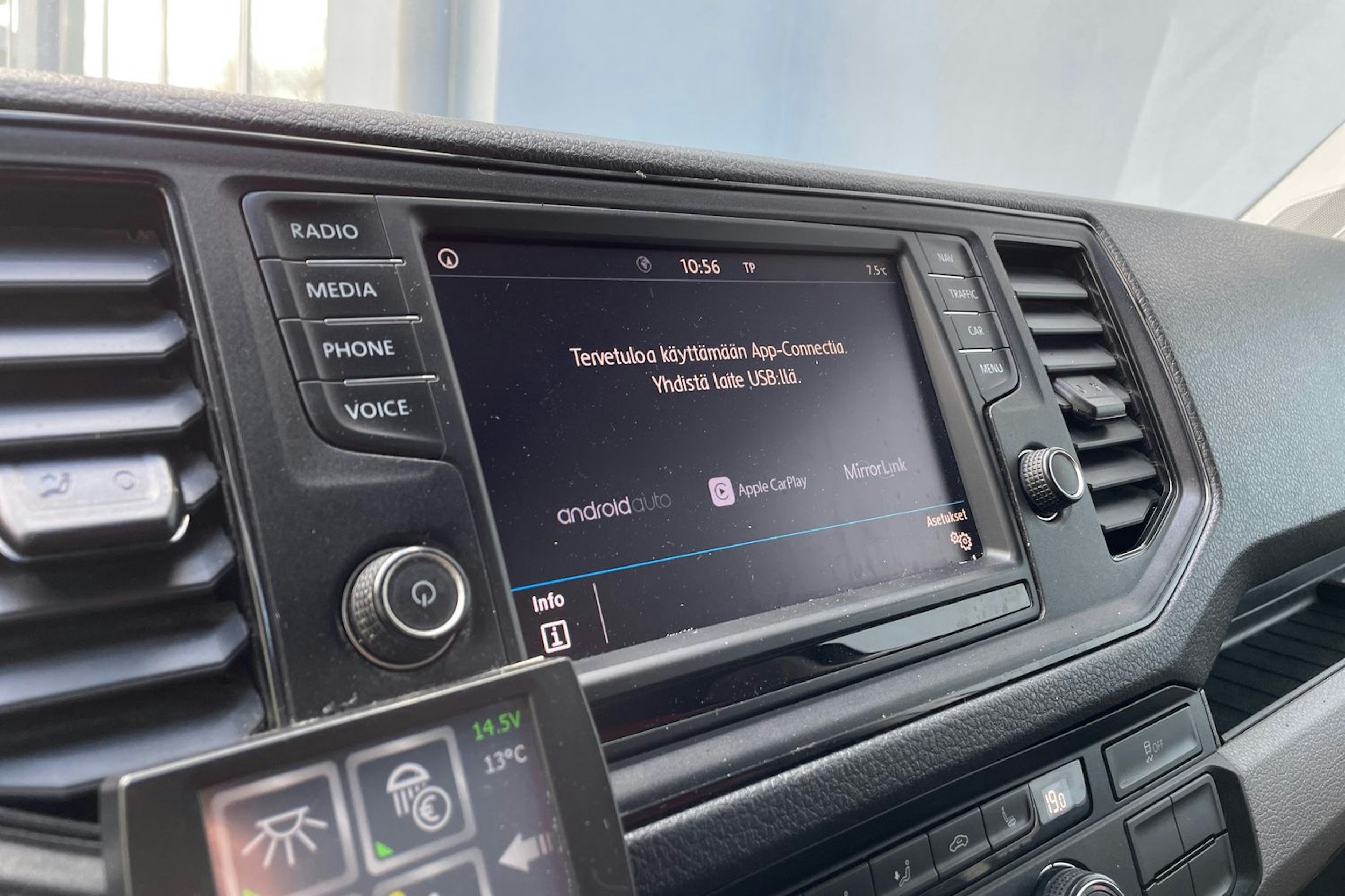 Harmaa Volkswagen CRAFTER 2019 kuva 23.