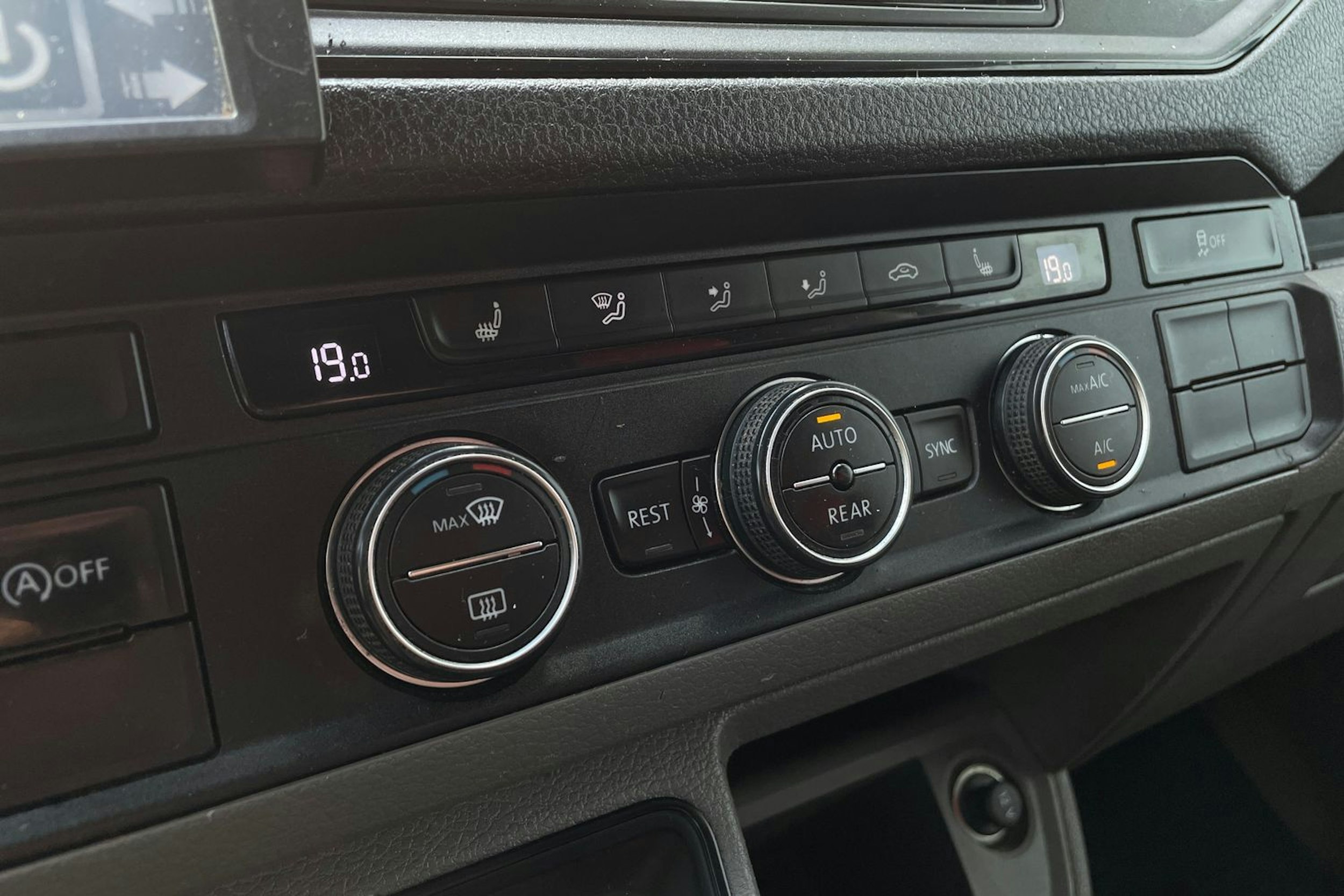 Harmaa Volkswagen CRAFTER 2019 kuva 27.