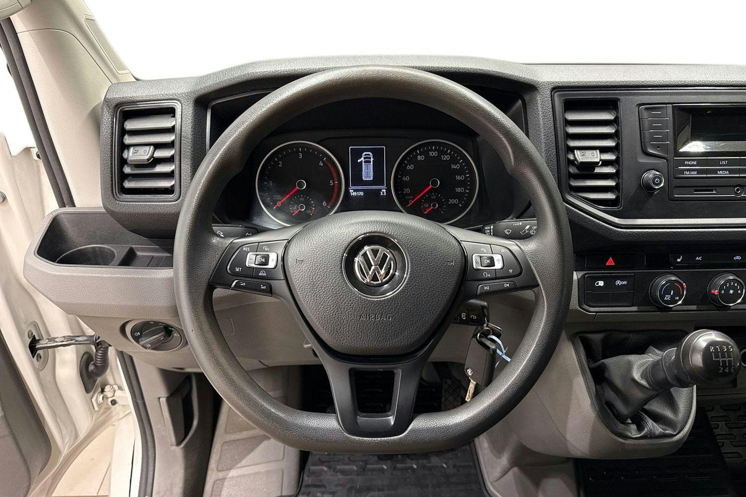 Valkoinen Volkswagen CRAFTER 2019 kuva 7.