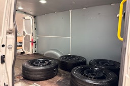 Valkoinen Volkswagen CRAFTER 2019 kuva 14.