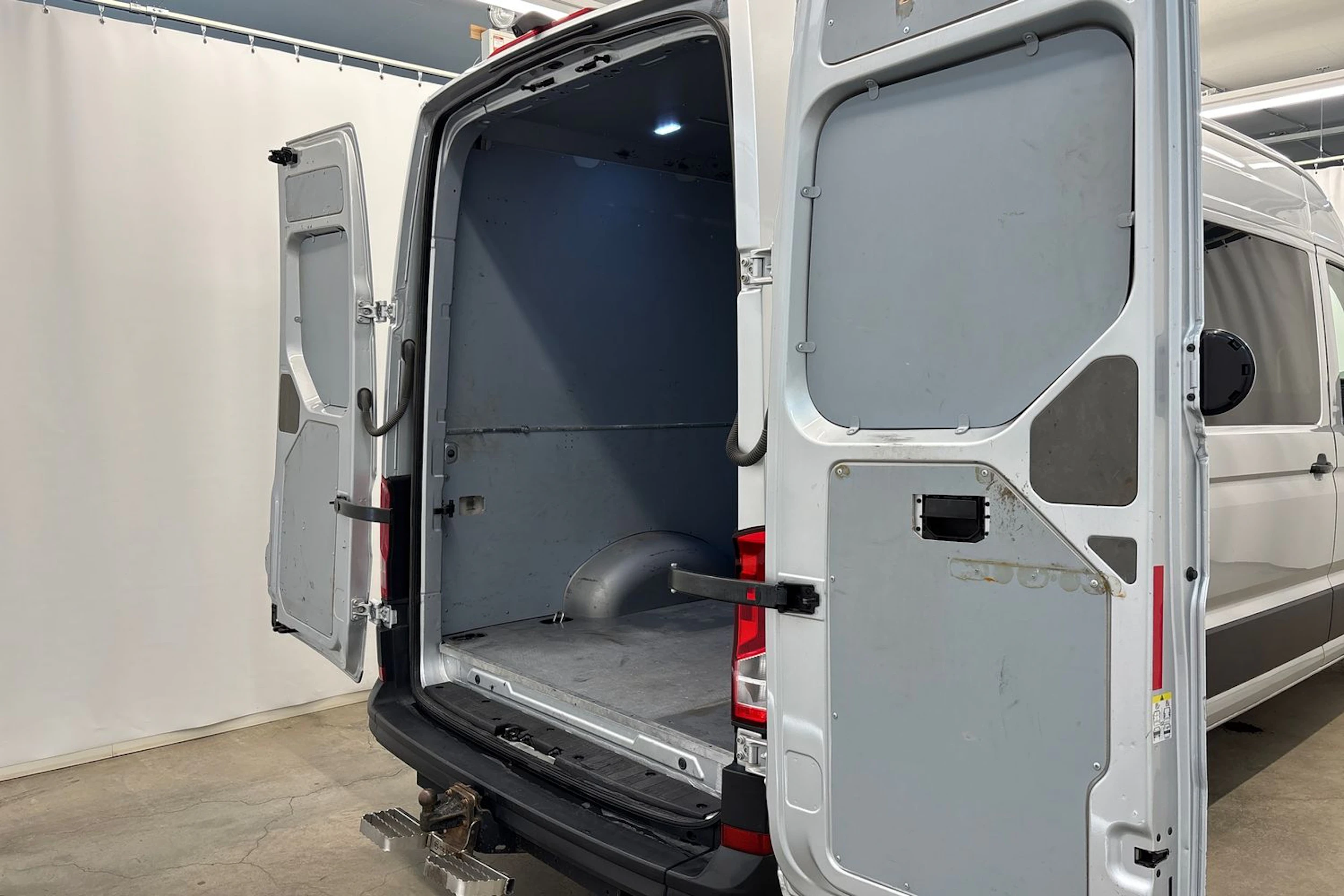 hopea Volkswagen Crafter 2019 kuva 30.