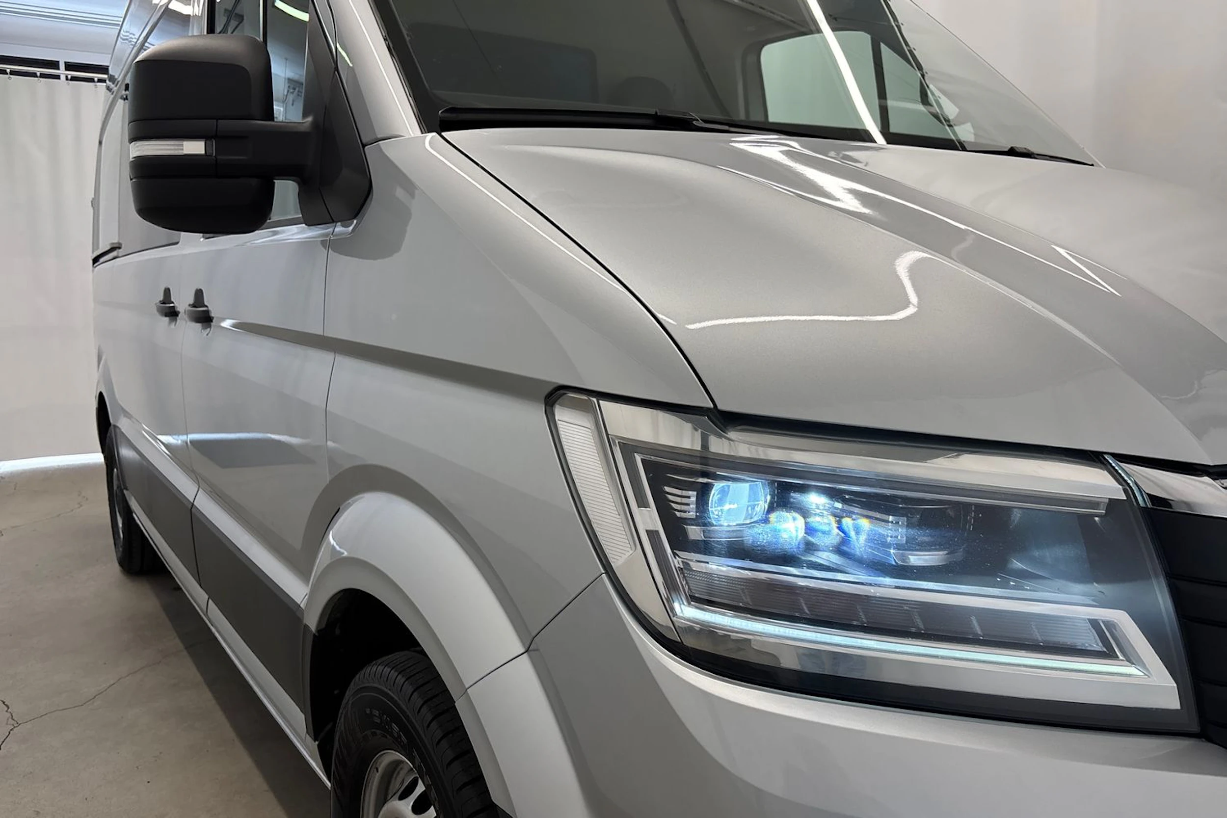hopea Volkswagen Crafter 2019 kuva 32.