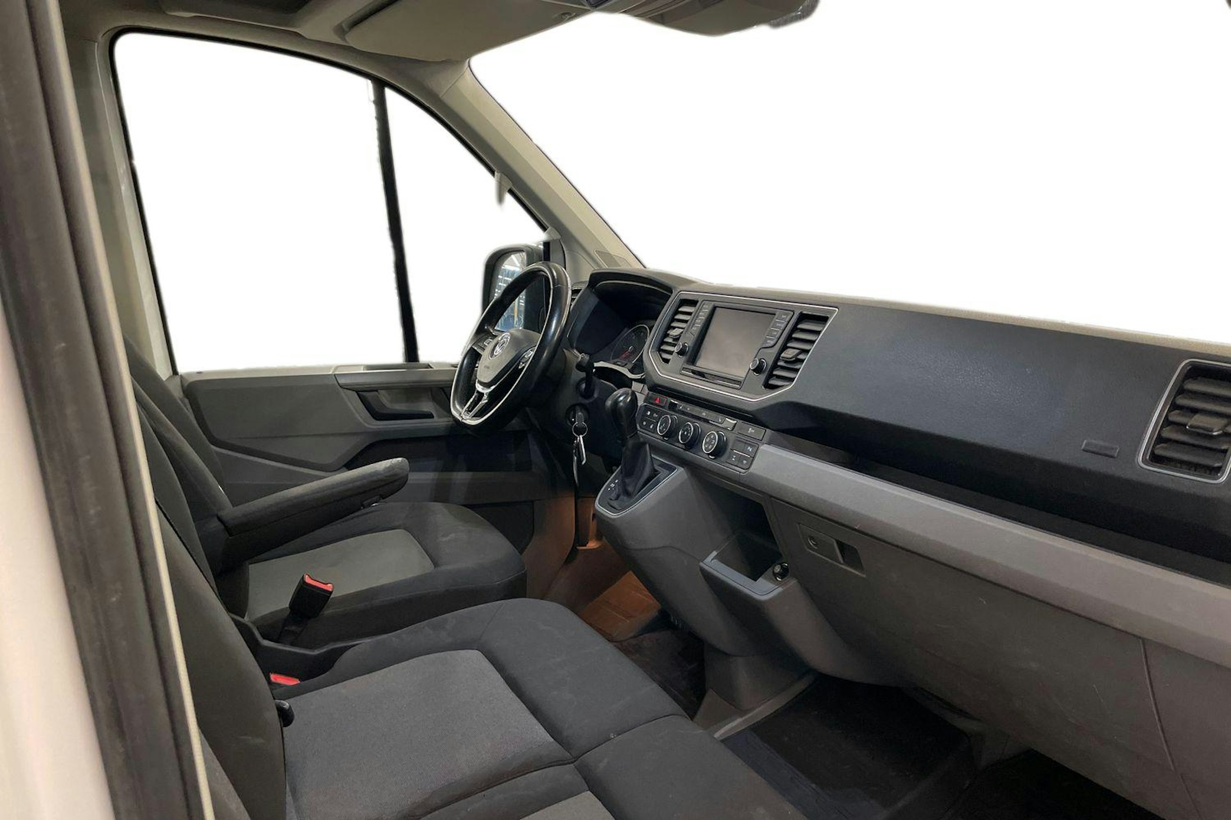 Valkoinen Volkswagen CRAFTER 2019 kuva 9.