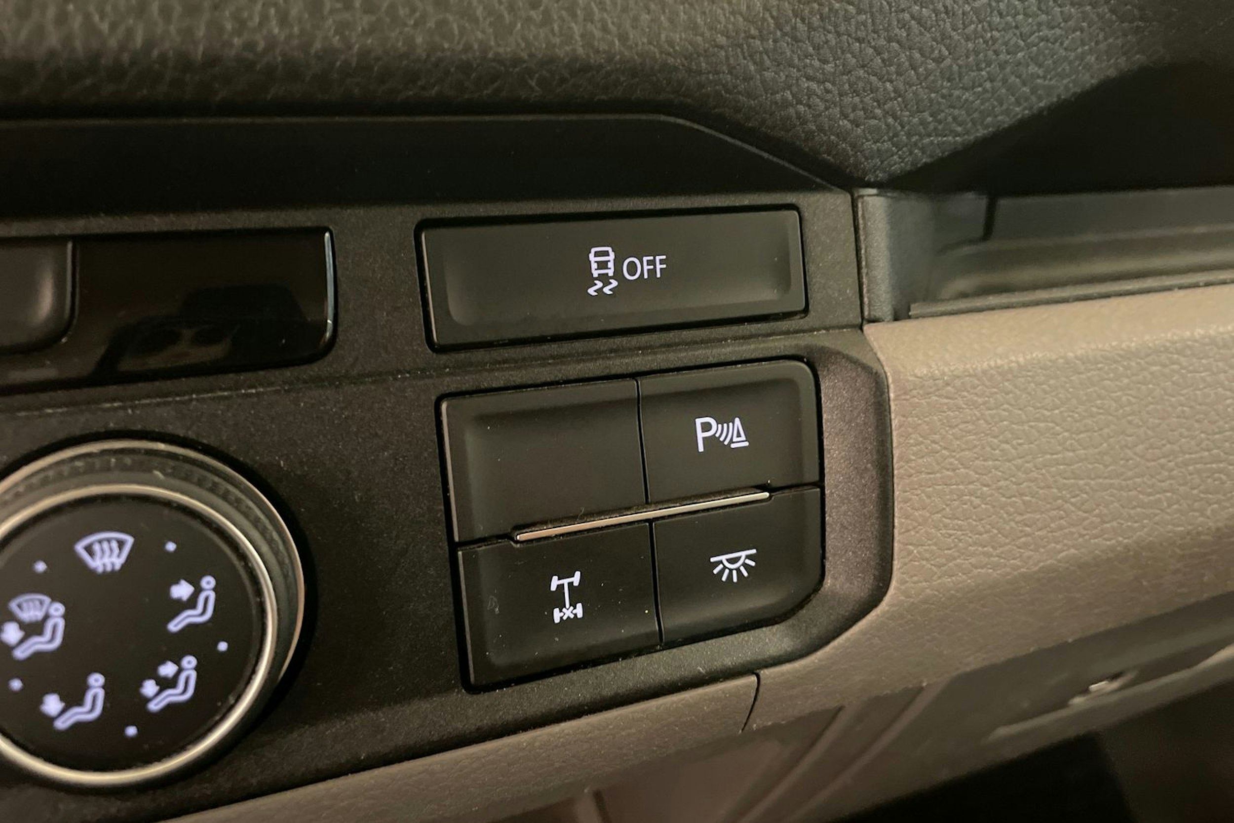 Valkoinen Volkswagen CRAFTER 2019 kuva 20.