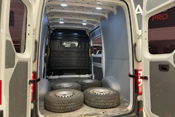 valkoinen Volkswagen Crafter 2019 kuva 5.