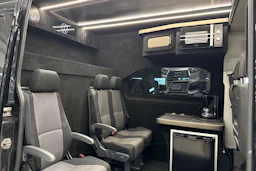 musta Volkswagen Crafter 2019 kuva 4.