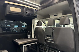 musta Volkswagen Crafter 2019 kuva 5.