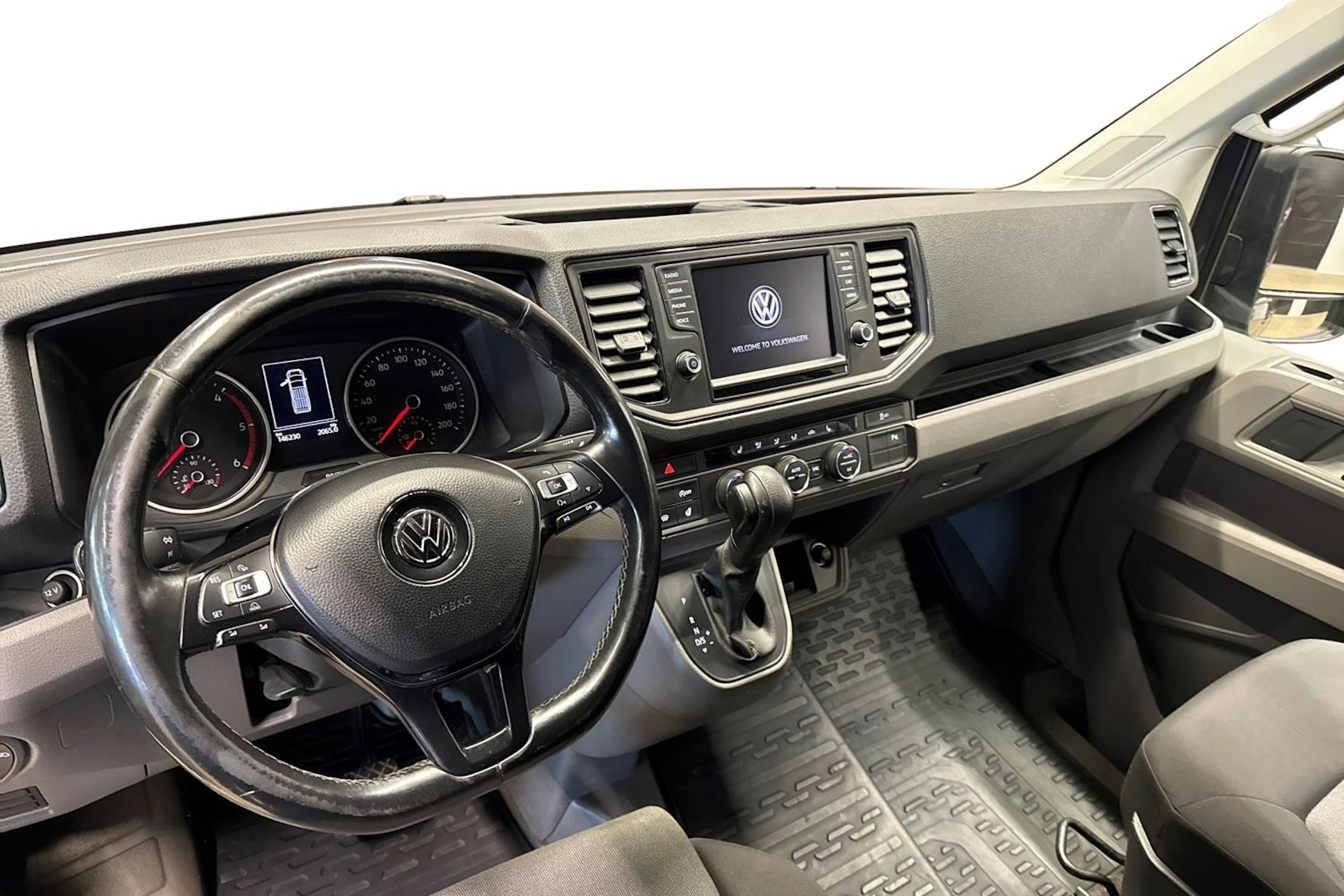 harmaa Volkswagen Crafter 2019 kuva 7.