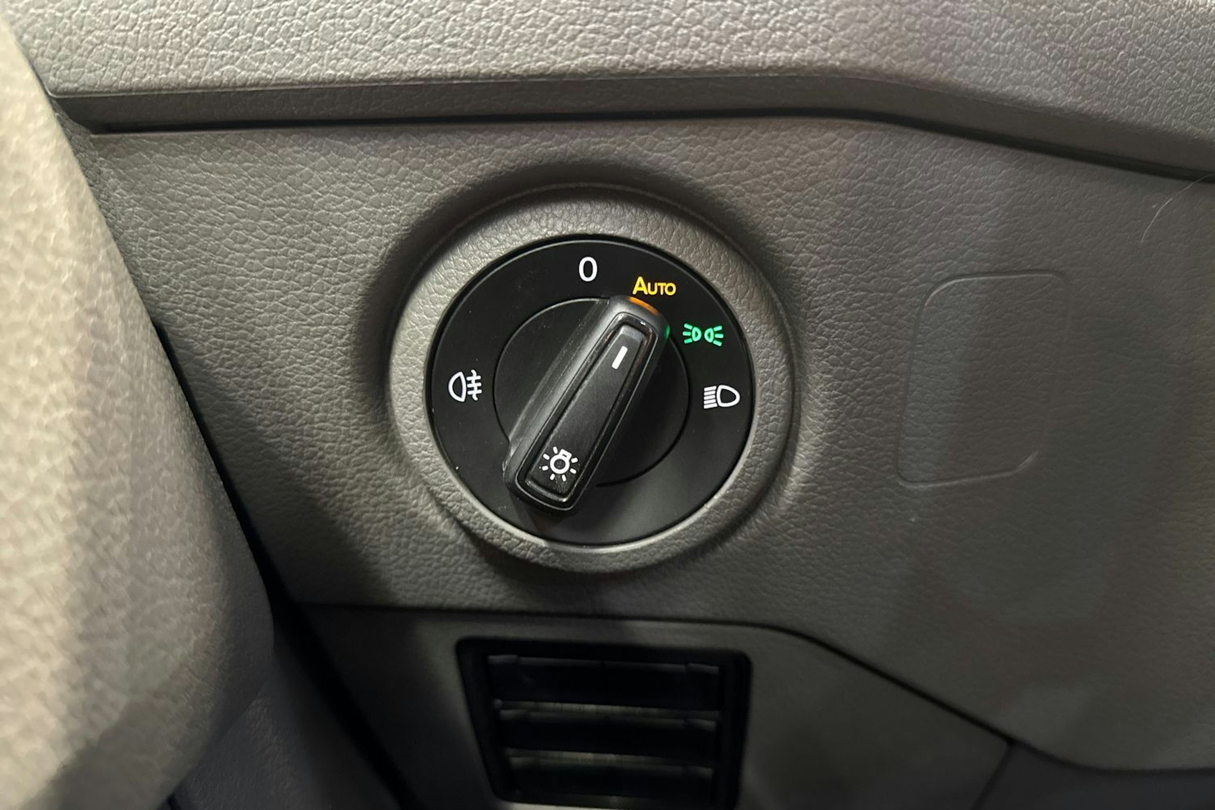 harmaa Volkswagen Crafter 2019 kuva 14.
