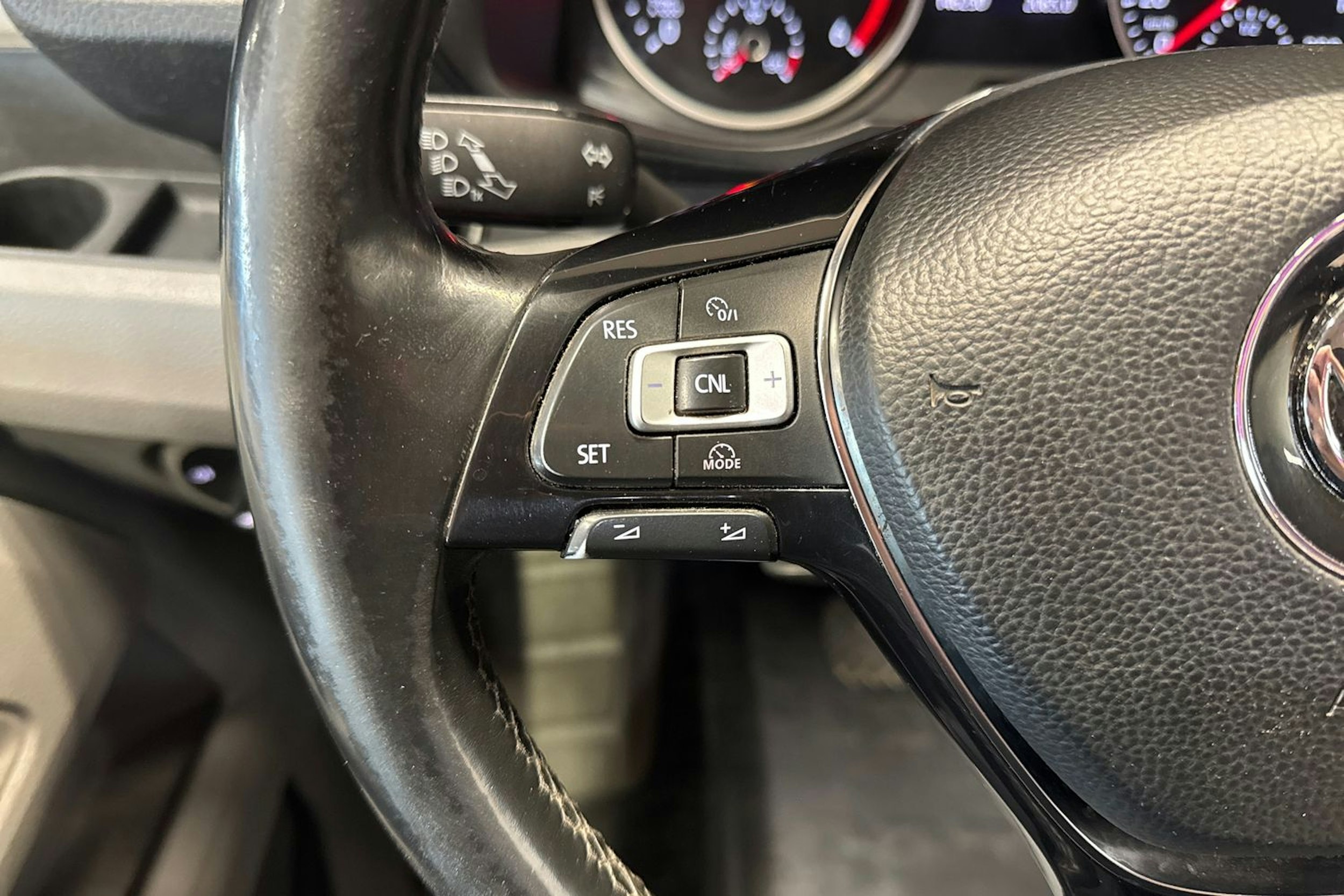 harmaa Volkswagen Crafter 2019 kuva 15.