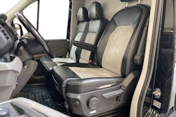 musta Volkswagen Crafter 2019 kuva 9.