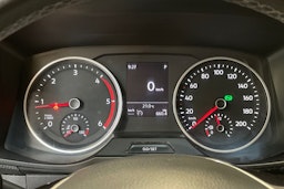 musta Volkswagen Crafter 2019 kuva 16.