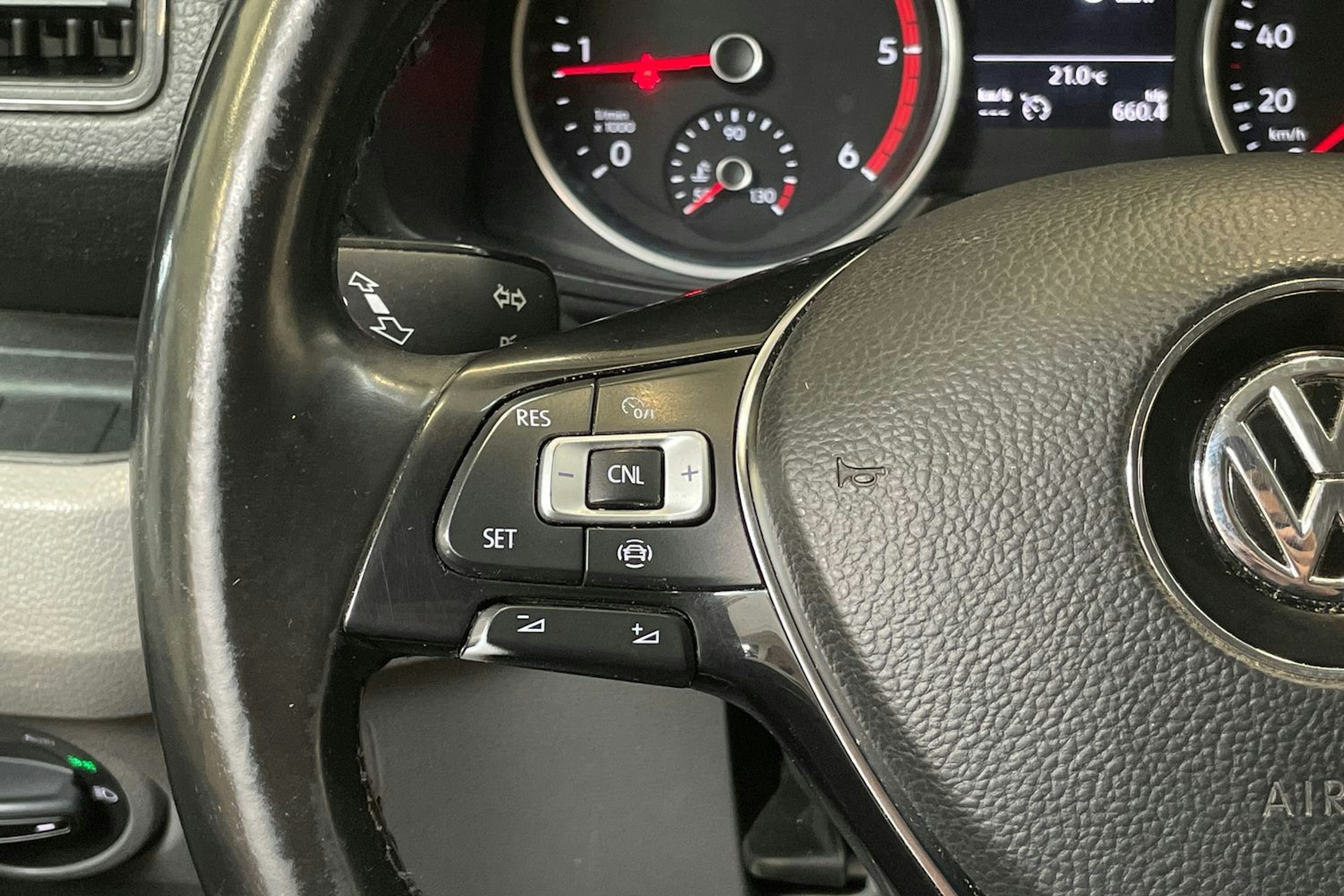 musta Volkswagen Crafter 2019 kuva 17.