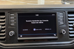 musta Volkswagen Crafter 2019 kuva 22.
