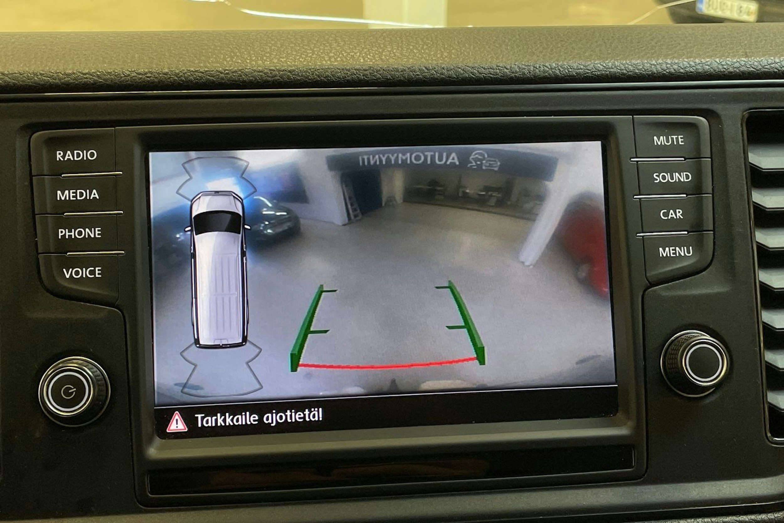 musta Volkswagen Crafter 2019 kuva 23.