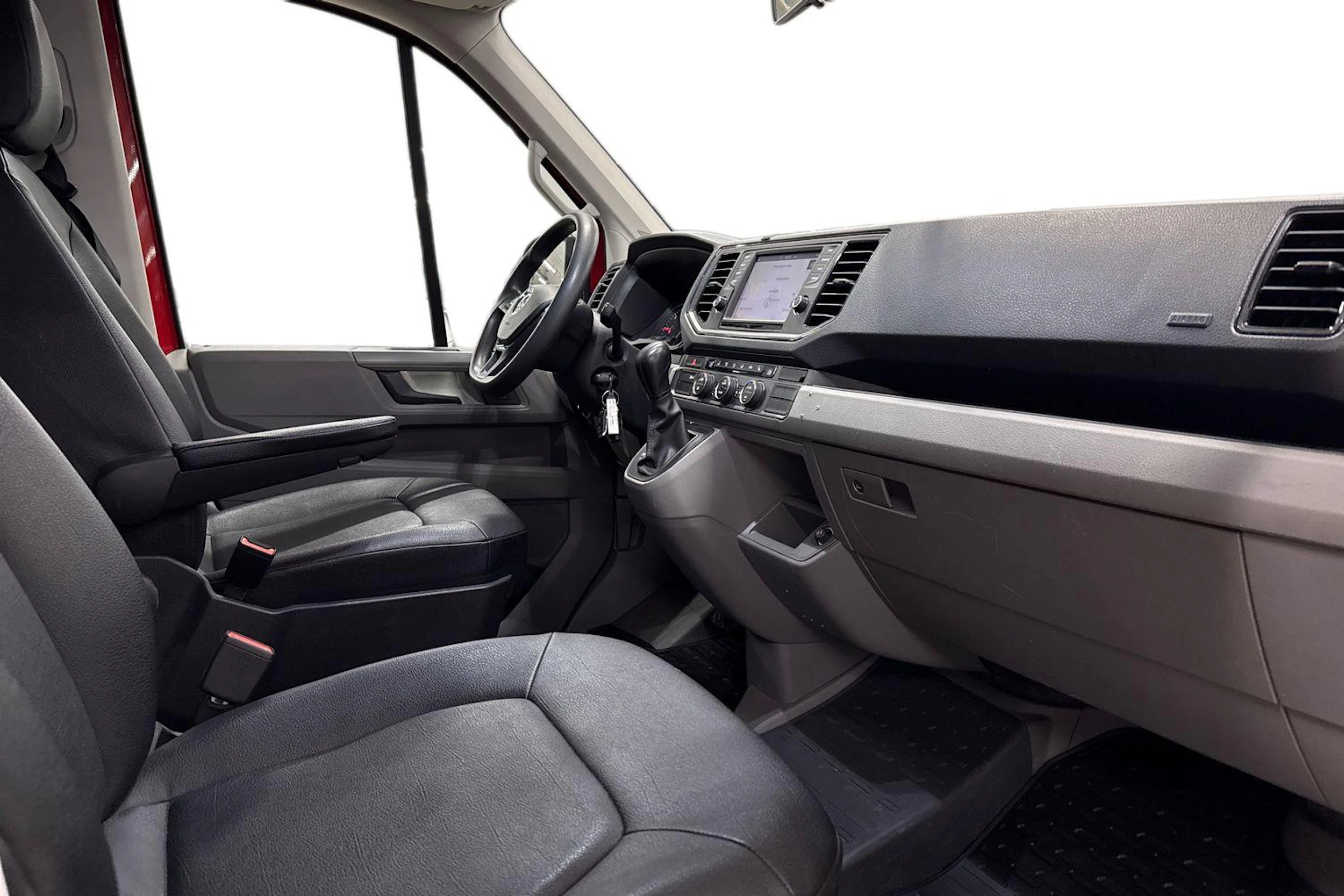Punainen Volkswagen CRAFTER 2019 kuva 11.