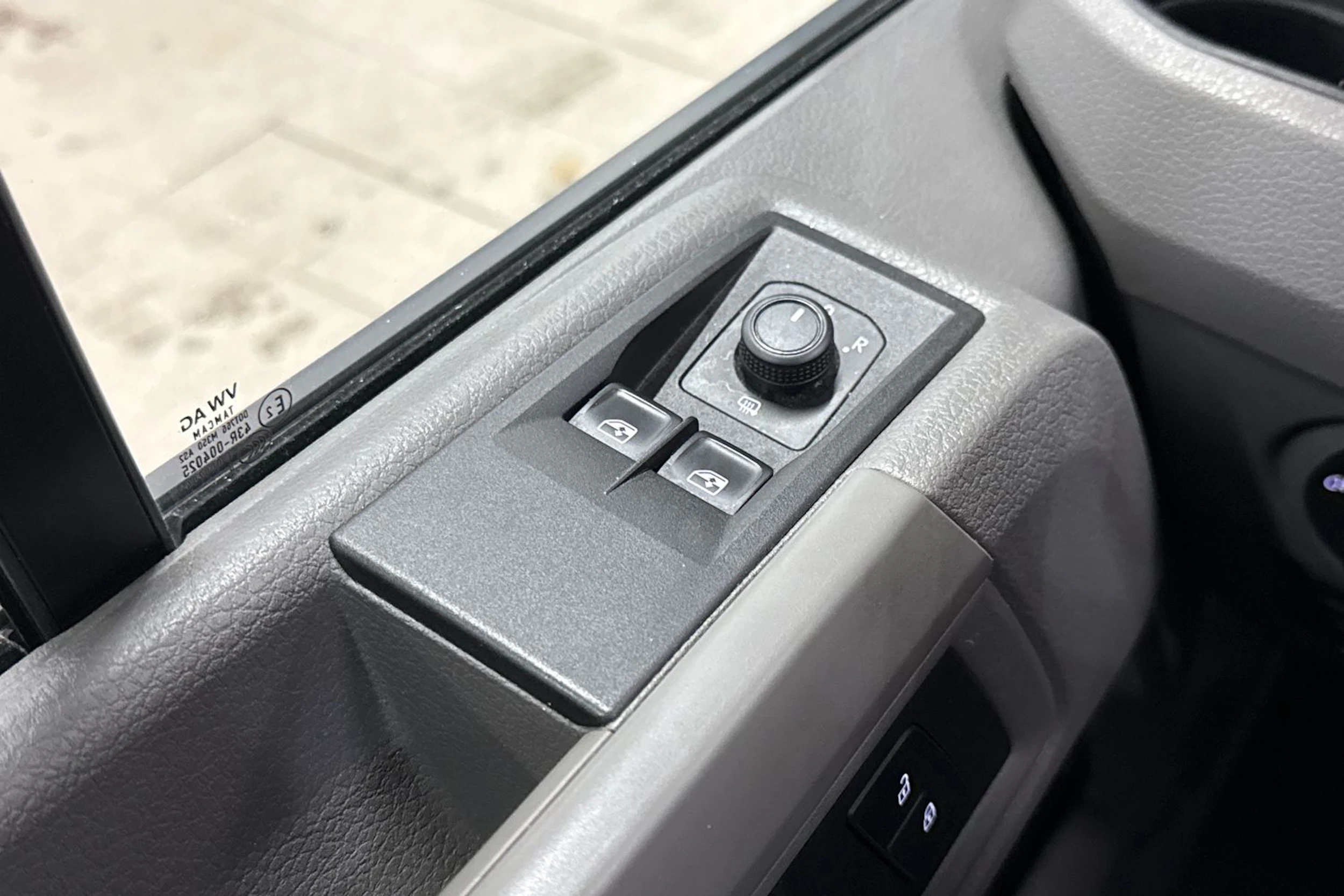 Punainen Volkswagen CRAFTER 2019 kuva 20.