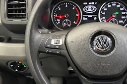 Punainen Volkswagen CRAFTER 2019 kuva 23.
